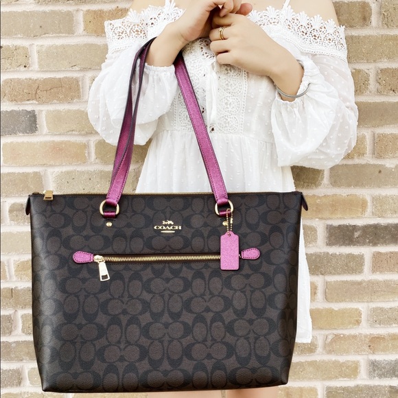 Gaby’sBags👜💕-NWT Coach city zip tote - Picture 6 of 7